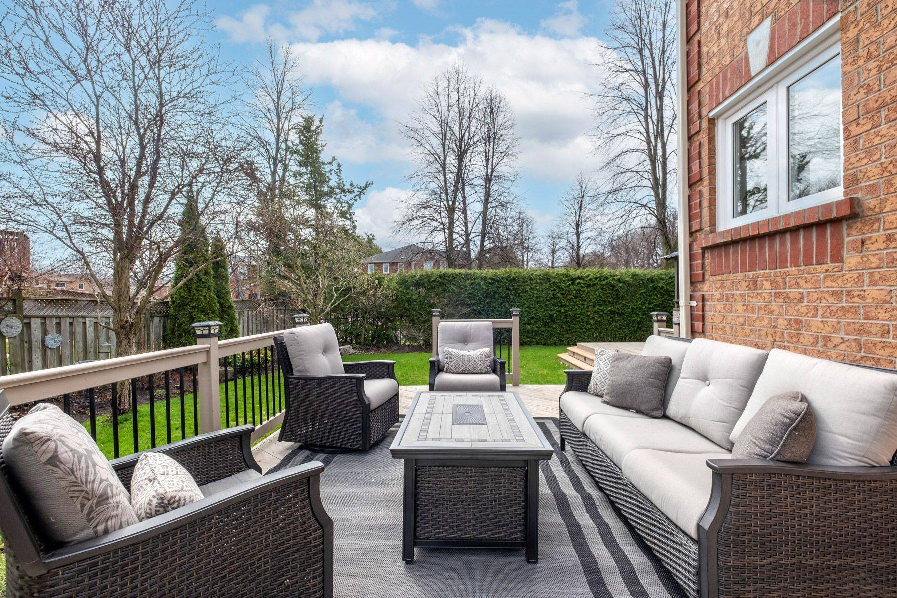 7 Foakes DR, Ajax, ON L1T 3K5