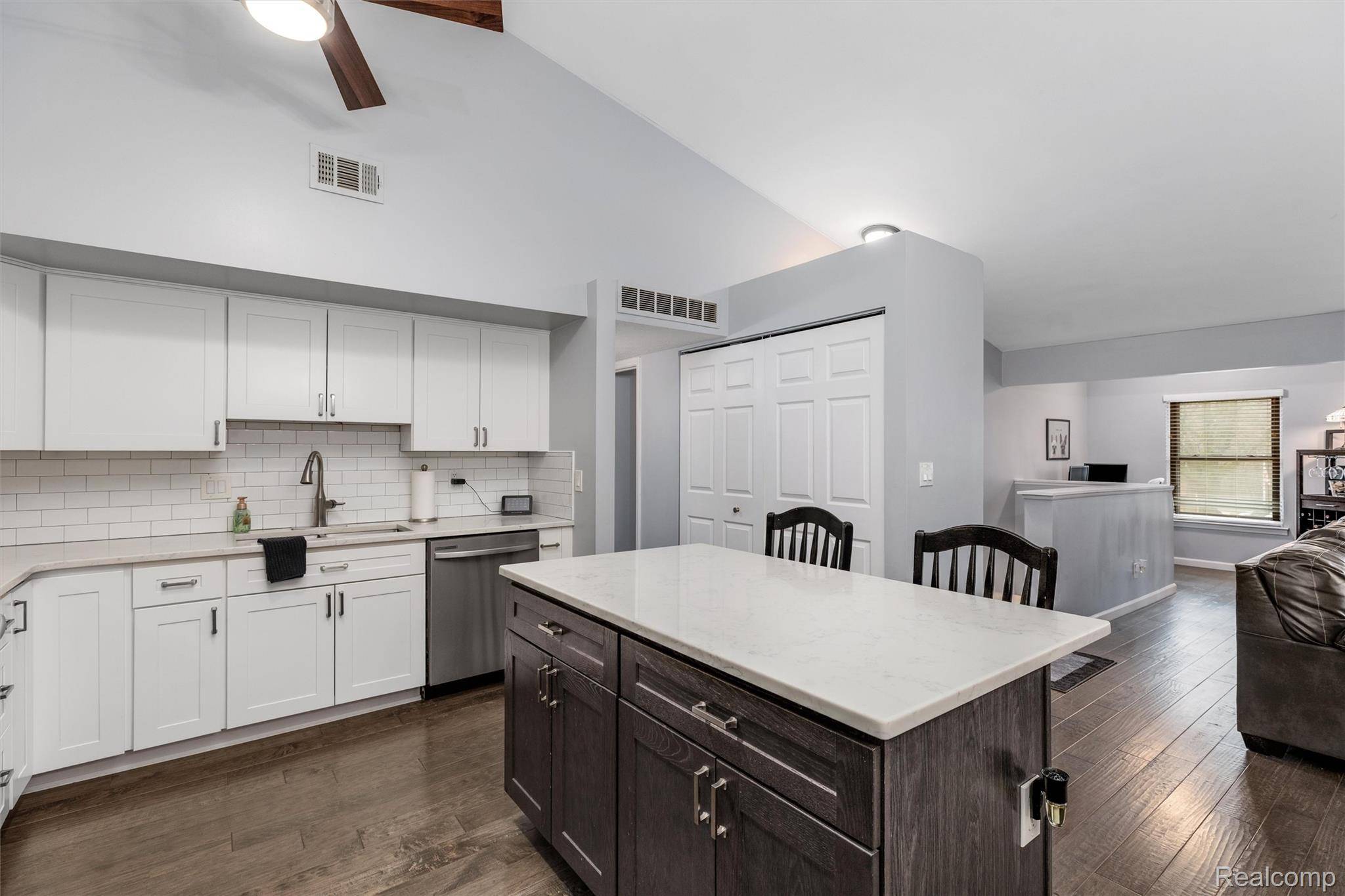 19567 Northridge DR, Northville, MI 48167