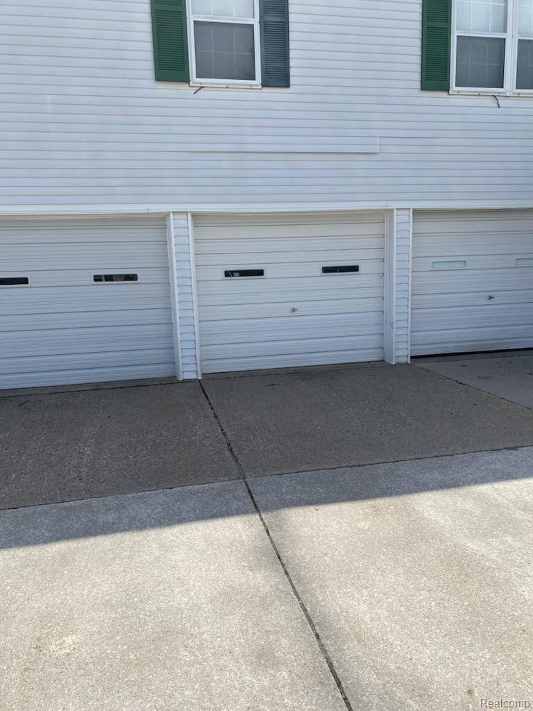 24731 Meadow Lane LN #42, Harrison Charter Township, MI 48045