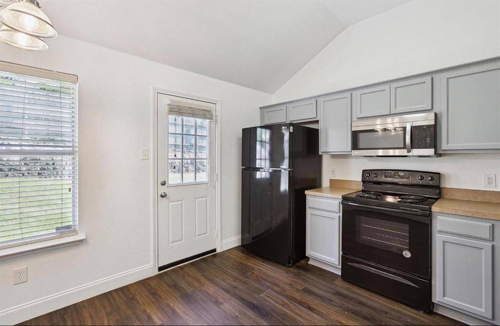 1446 Sax Leigh Drive, Dallas, TX 75241