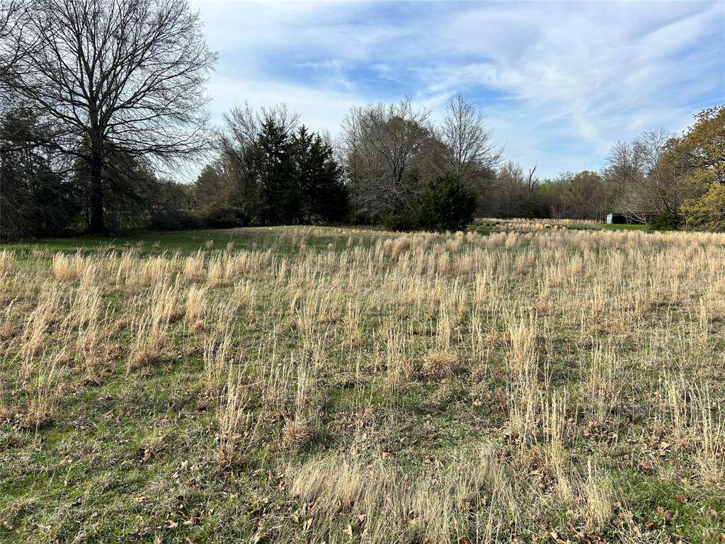 000 Private Road 44005, Blossom, TX 75416