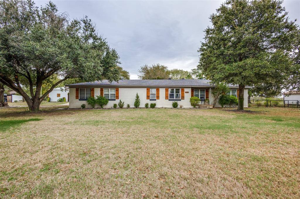 1200 Tipps Road, Cross Roads, TX 76227