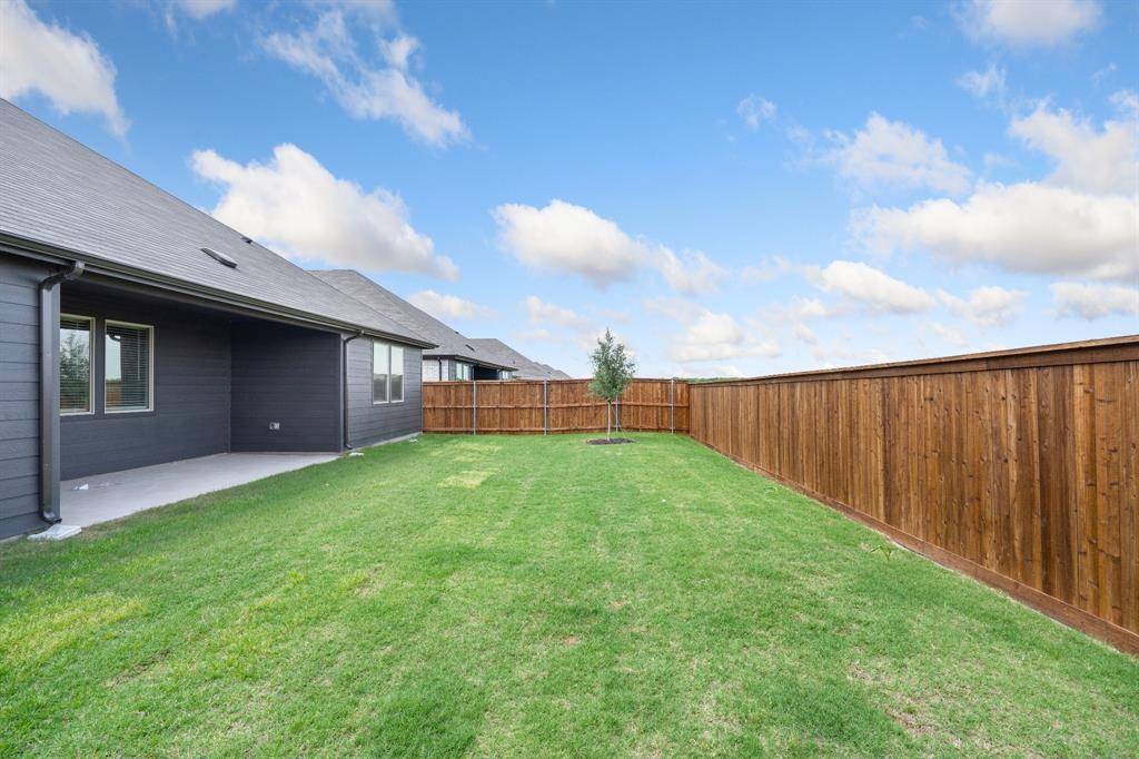 4006 Granbury Drive, Farmersville, TX 75442