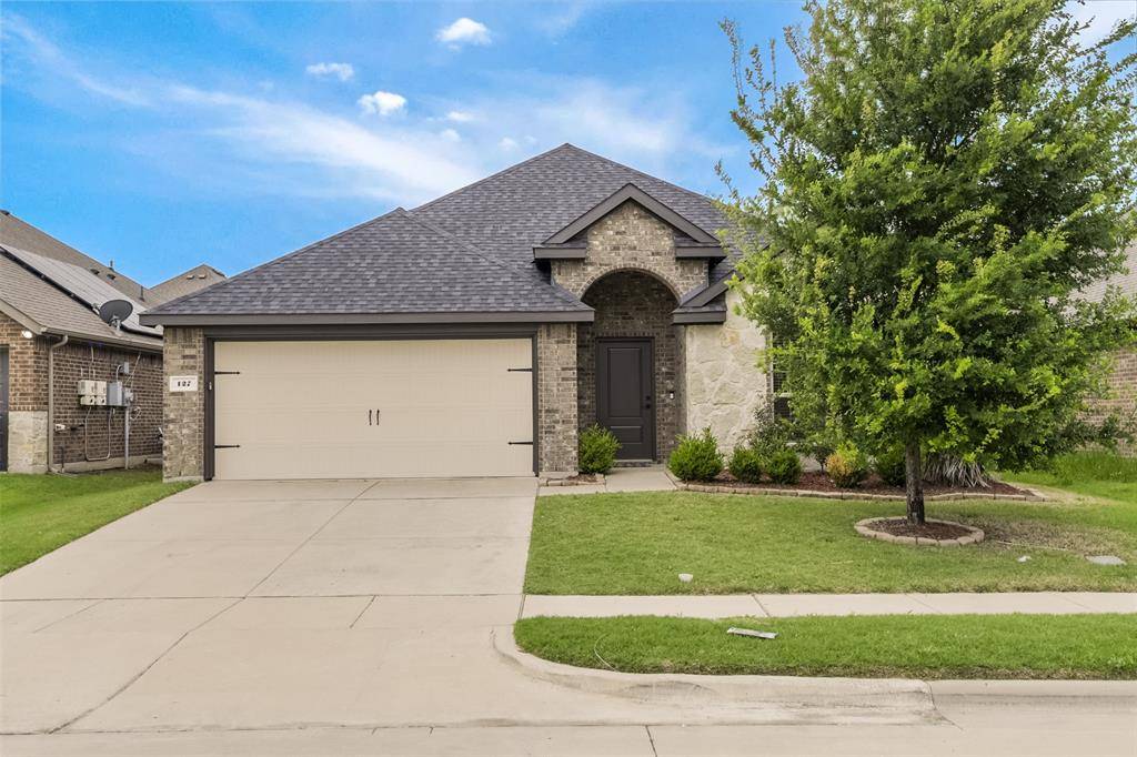 127 Garden Grove Drive, Waxahachie, TX 75165