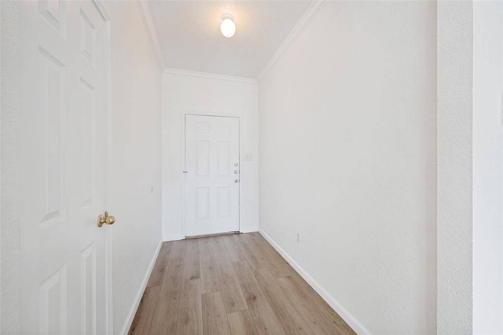 308 Rock Hill Drive, Crowley, TX 76036