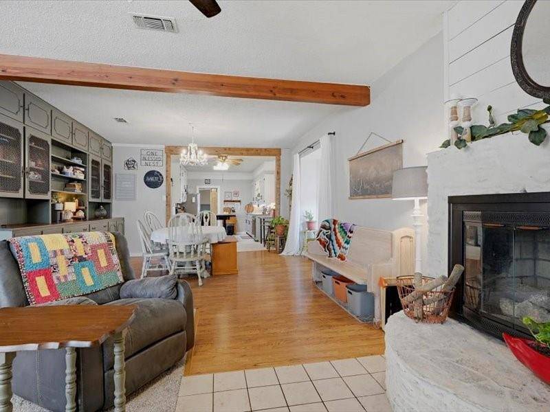 723 S Dixon Street, Gainesville, TX 76240