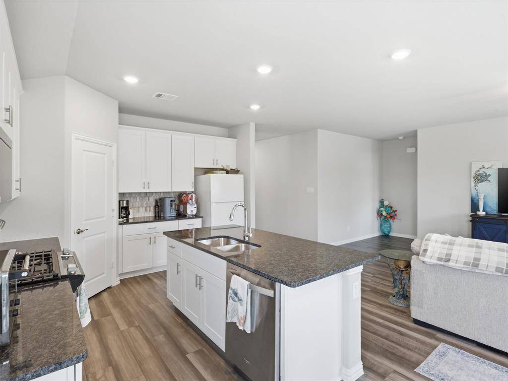 410 Dempsey Drive, Princeton, TX 75071