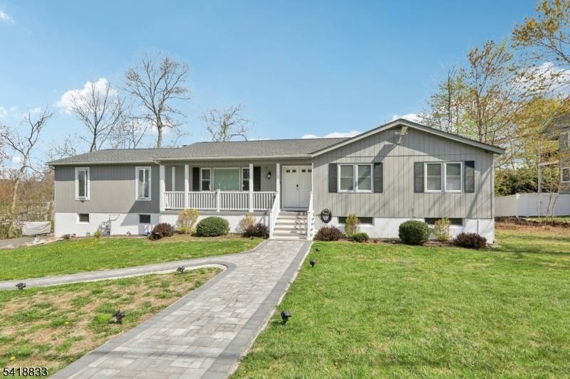 24 Yacht Club Dr, Jefferson Twp., NJ 07849