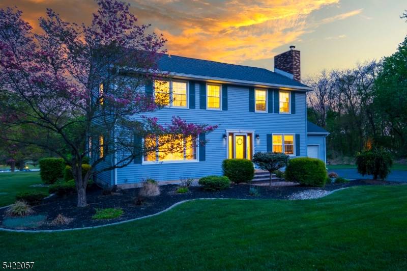 64 Country Club Ln, Harmony Twp., NJ 08865