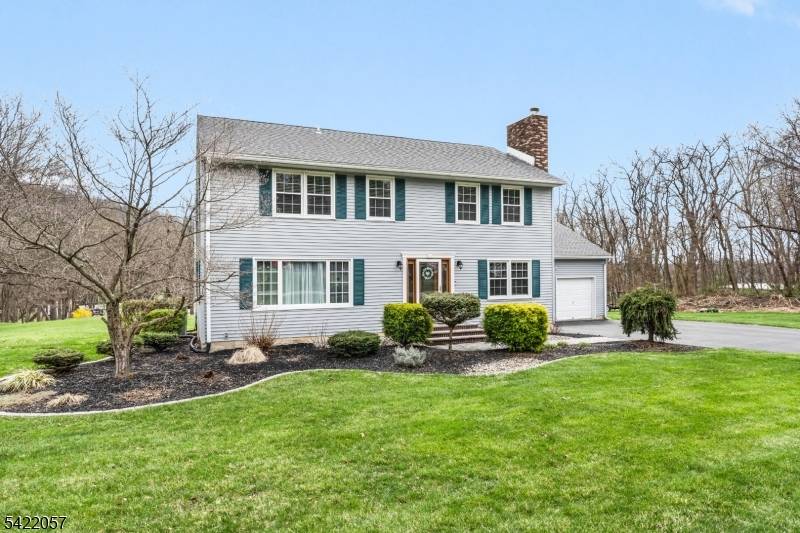 64 Country Club Ln, Harmony Twp., NJ 08865