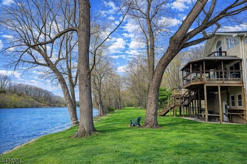 9 Riveredge Ln, Harmony Twp., NJ 08865