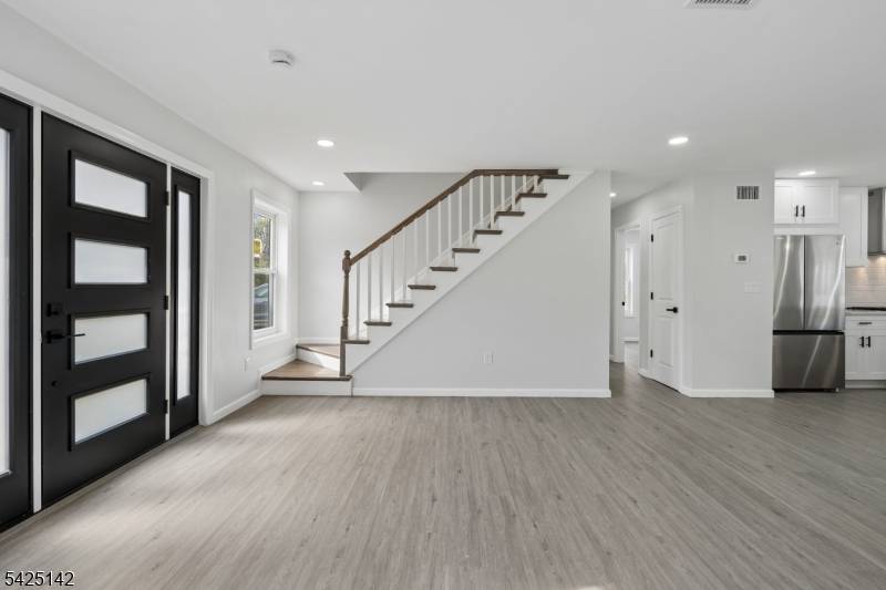 26 Hunterdon Rd, West Orange Twp., NJ 07052