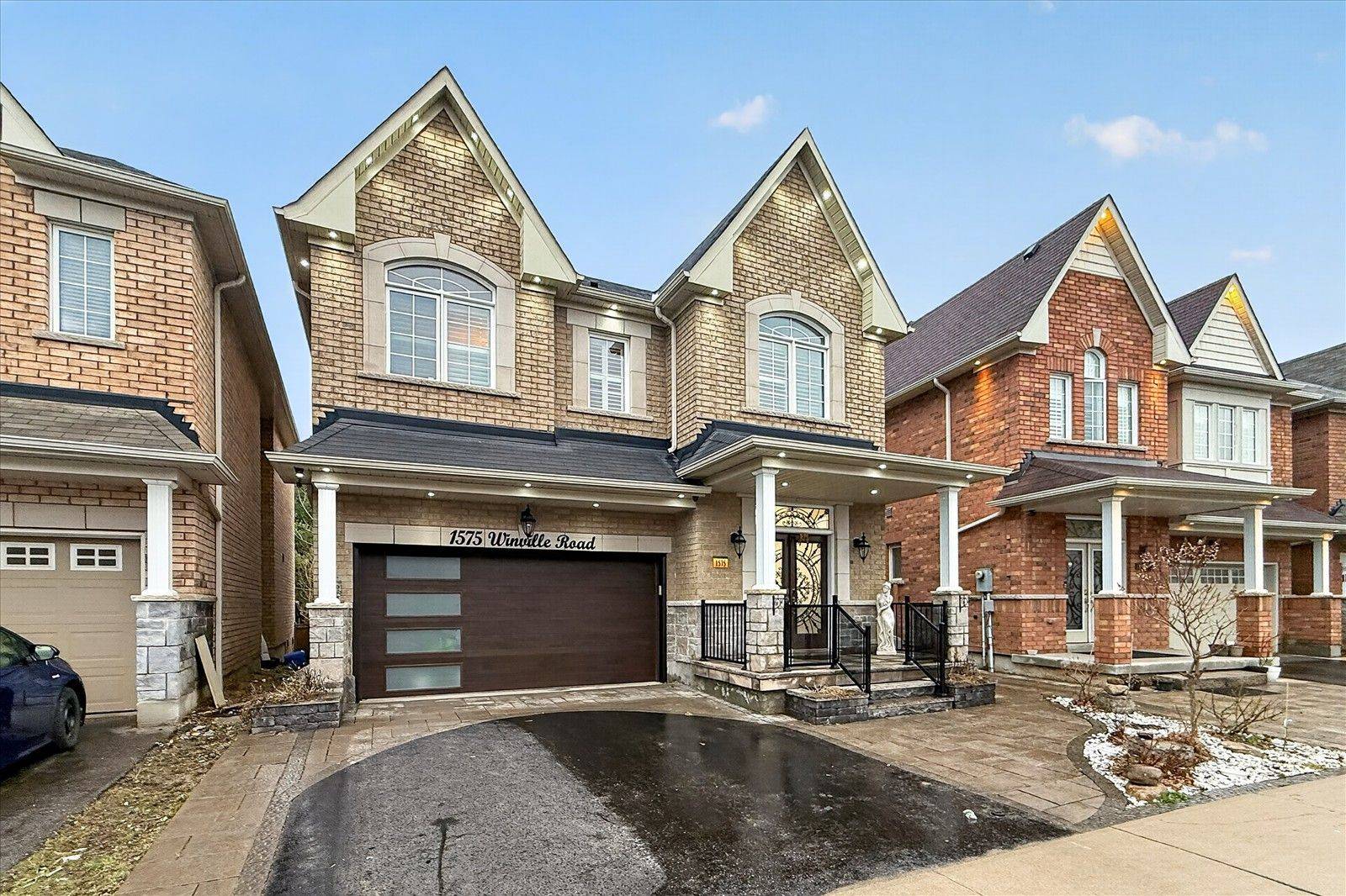 1575 Winville RD, Pickering, ON L1X 0C6