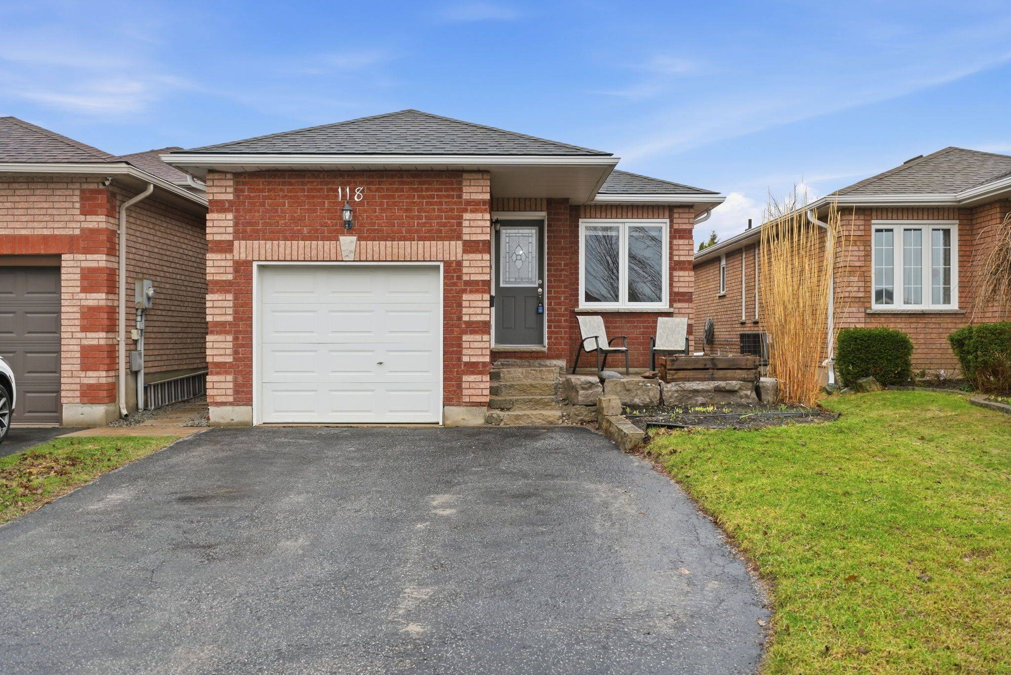 118 Benson DR, Barrie, ON L4N 7Y4