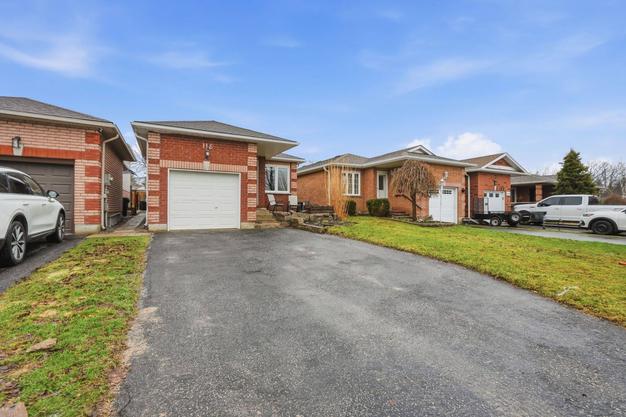 118 Benson DR, Barrie, ON L4N 7Y4