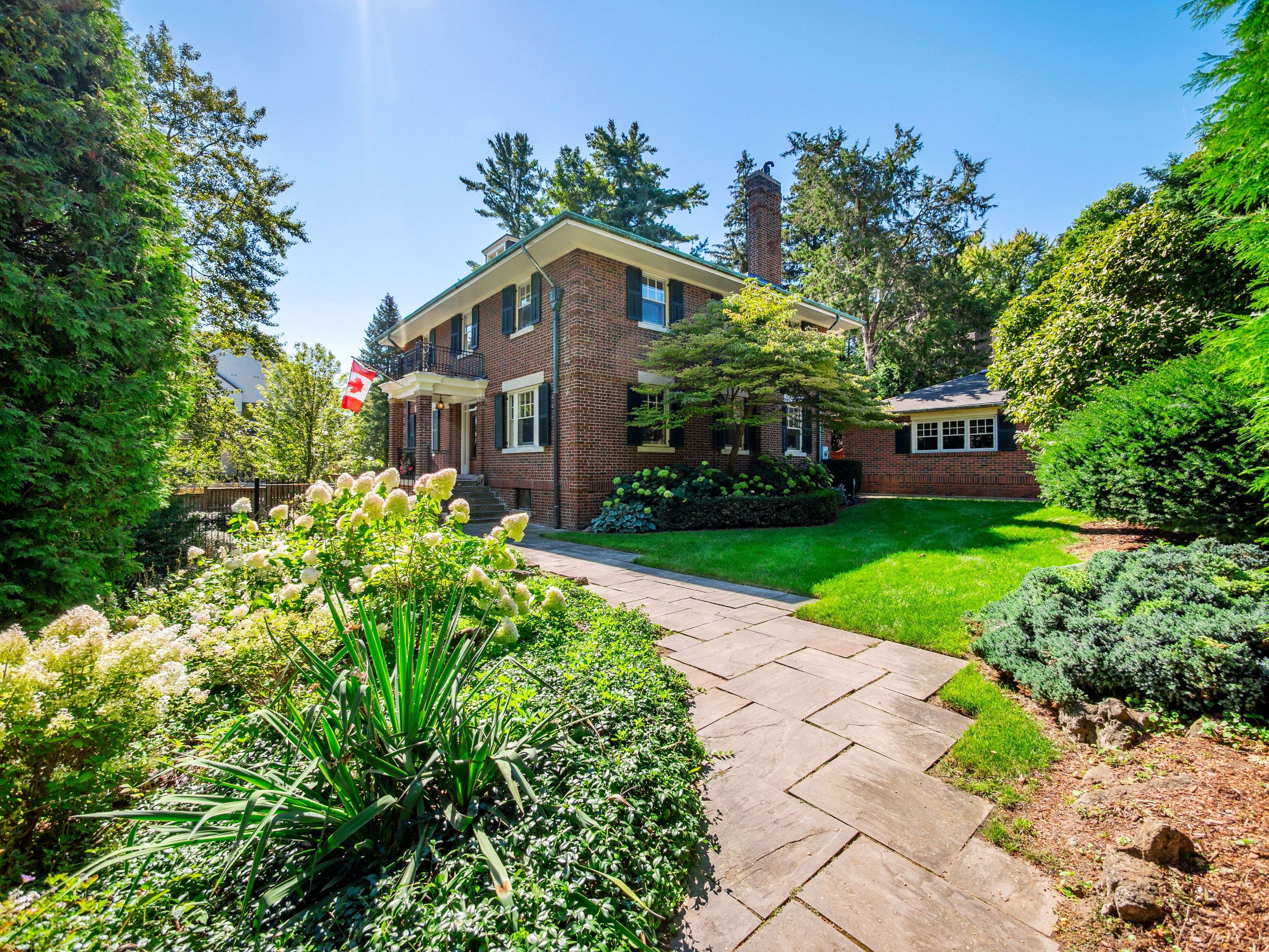 184 King ST, Oakville, ON L6J 1B4