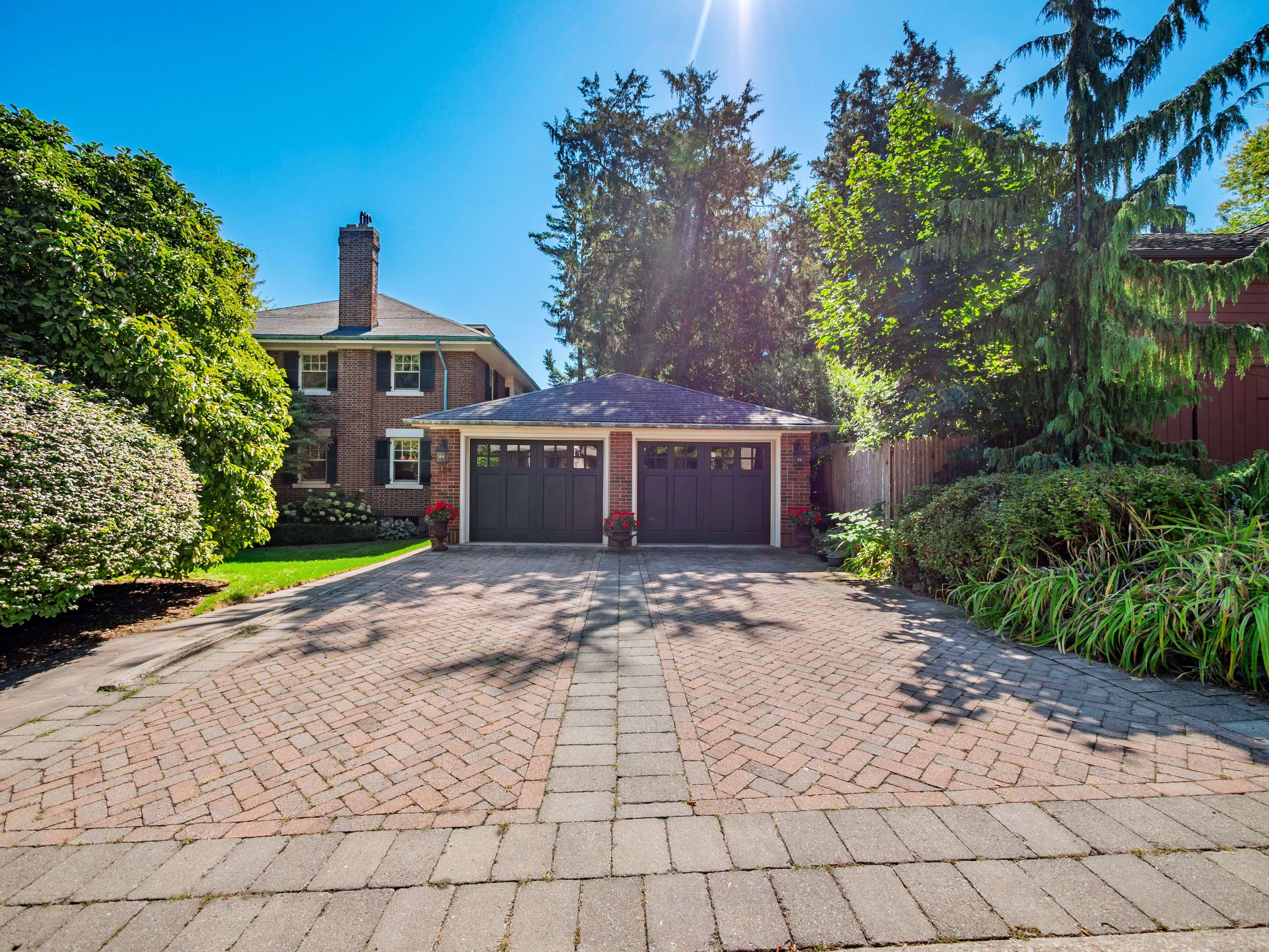 184 King ST, Oakville, ON L6J 1B4