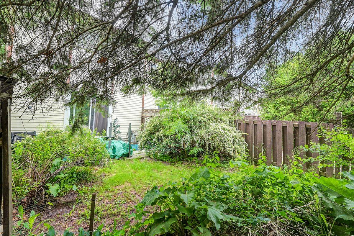 1155 Millwood CT, Orleans - Convent Glen And Area, ON K1C 3E9