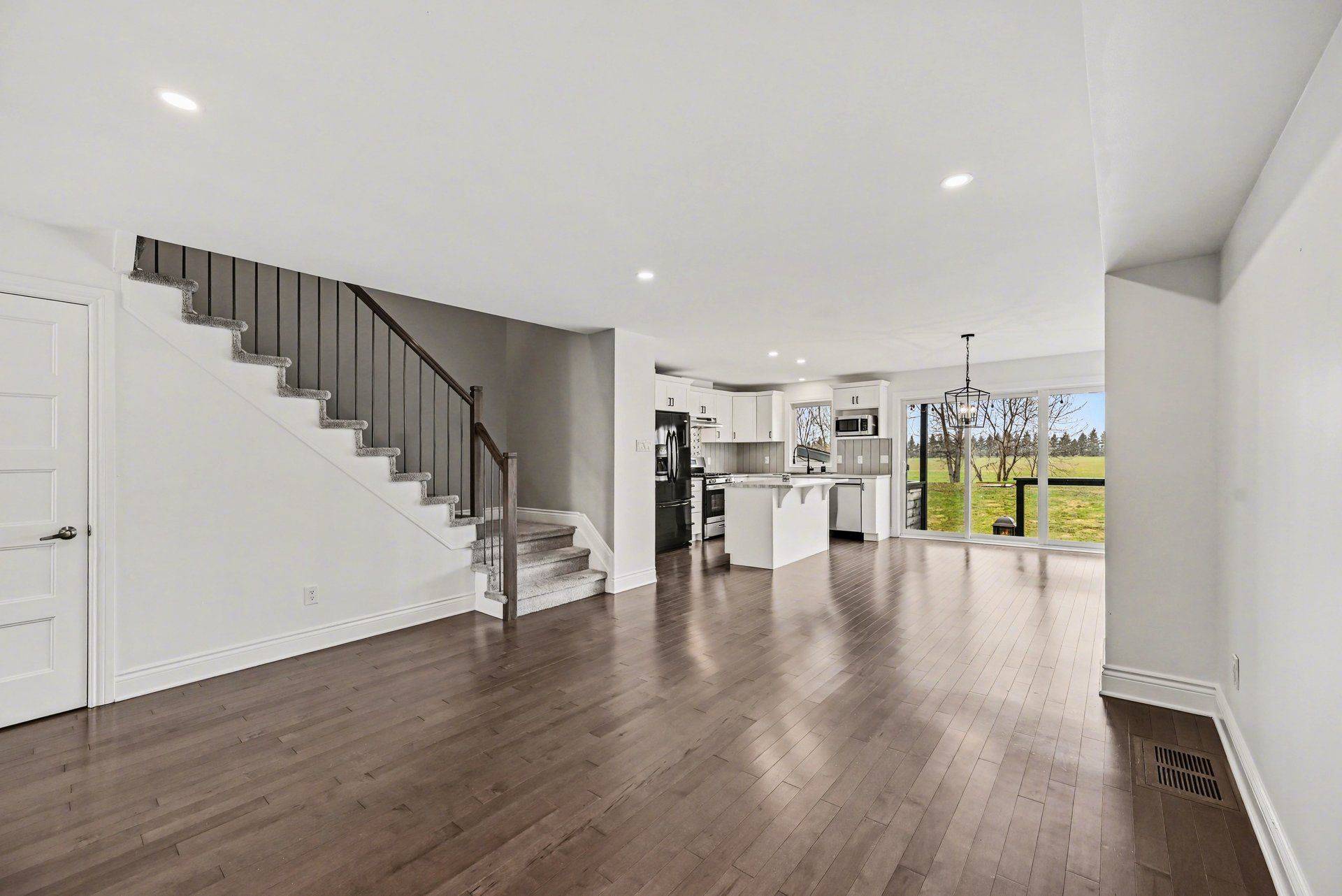 279 Belfort ST, Russell, ON K0A 1W0