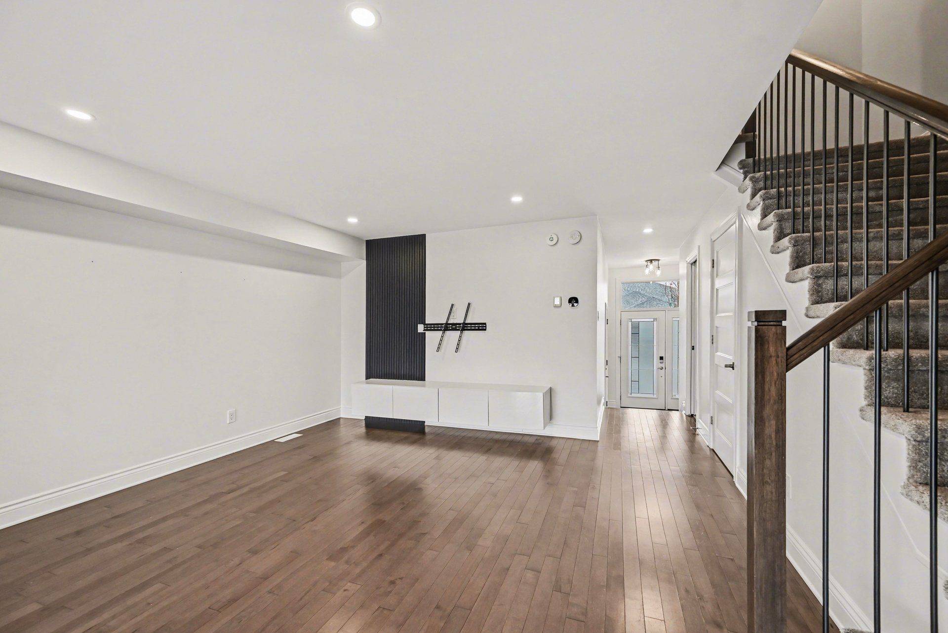 279 Belfort ST, Russell, ON K0A 1W0