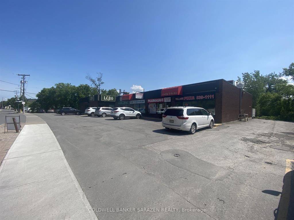 461 Donald B Munro DR, Carp - Huntley Ward, ON K0A 1L0