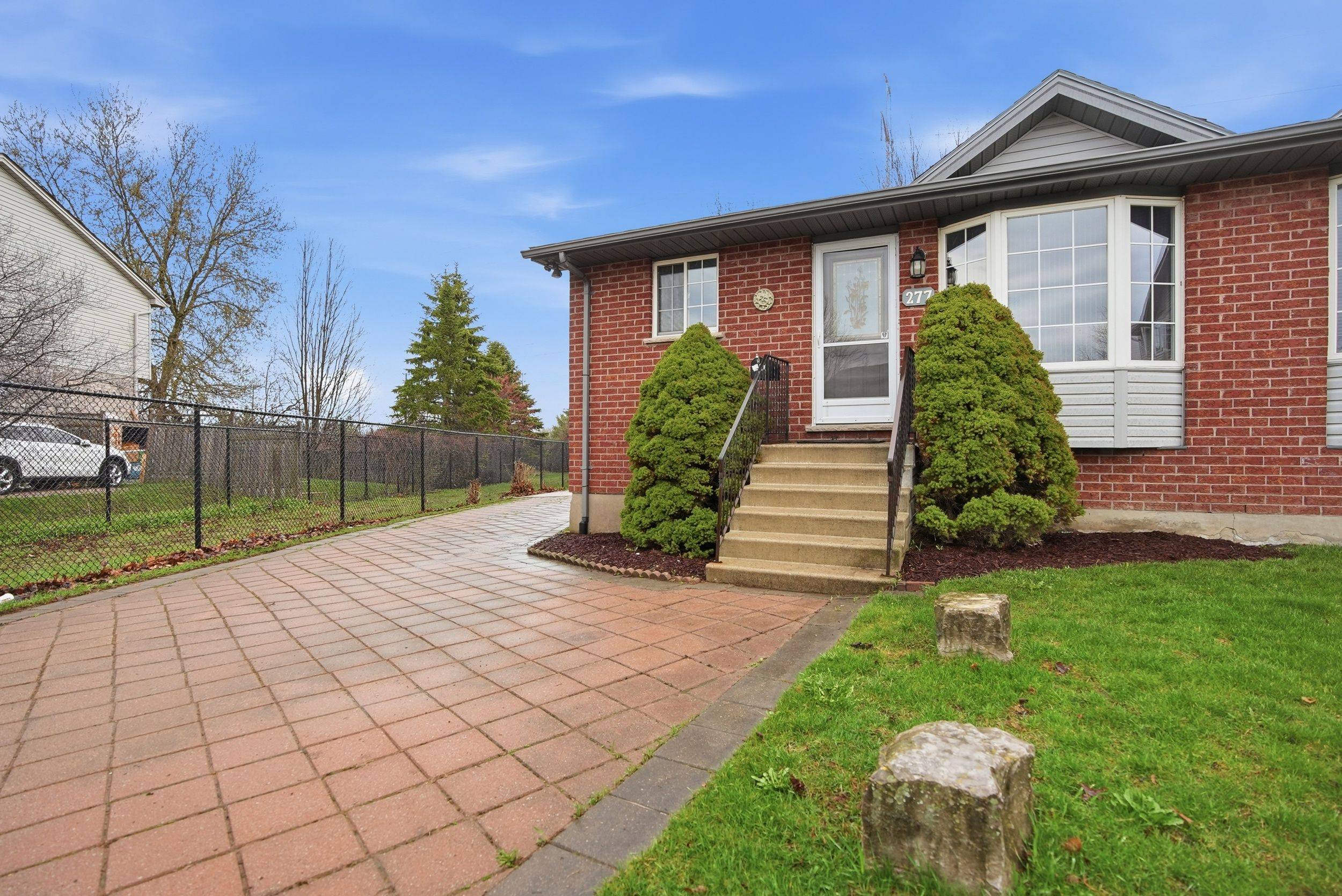 277 Fleming DR, London East, ON N5V 4Y7