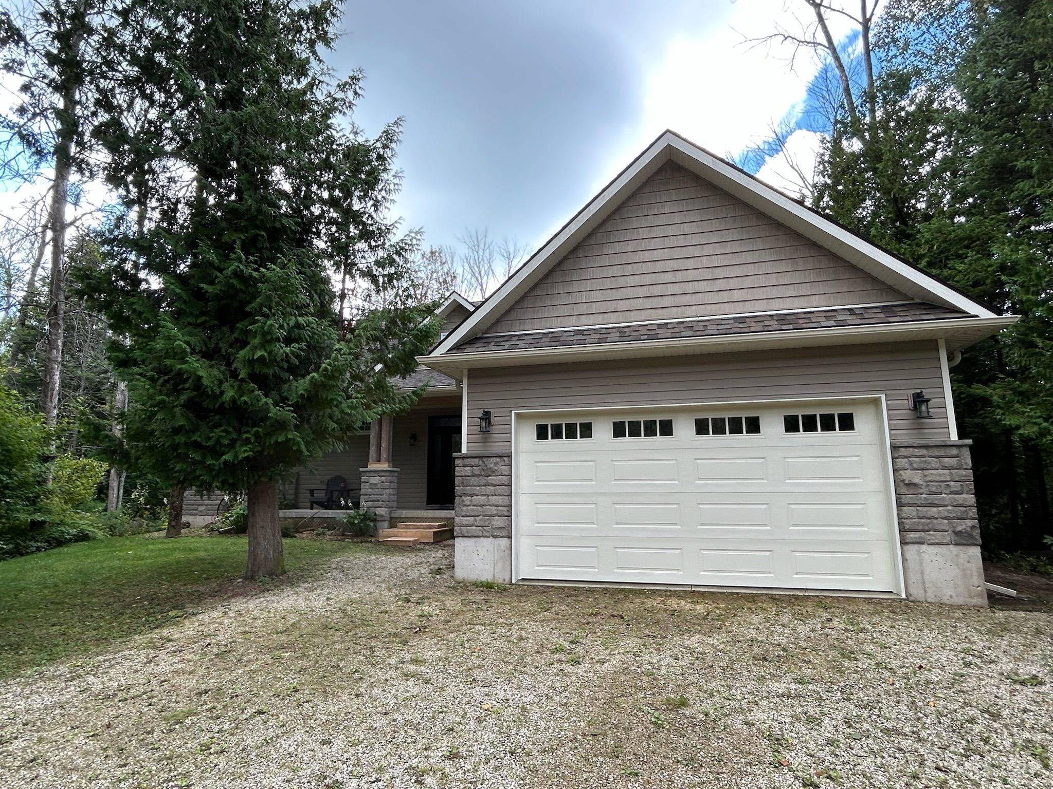 38 Bell DR, Northern Bruce Peninsula, ON N0H 2T0