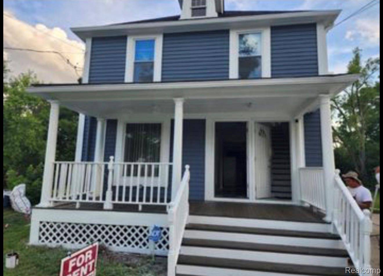 132 E Howard ST, Pontiac, MI 48342