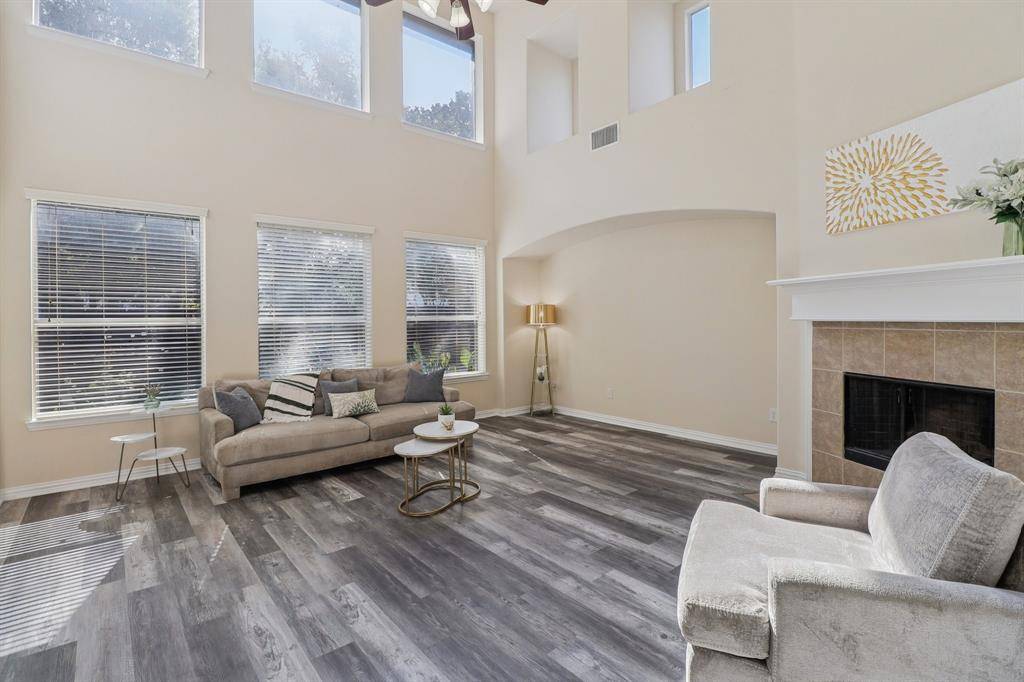 6207 Weaver Drive, Arlington, TX 76001