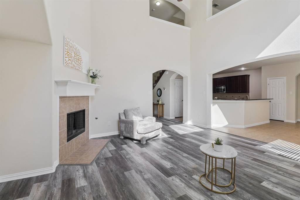 6207 Weaver Drive, Arlington, TX 76001