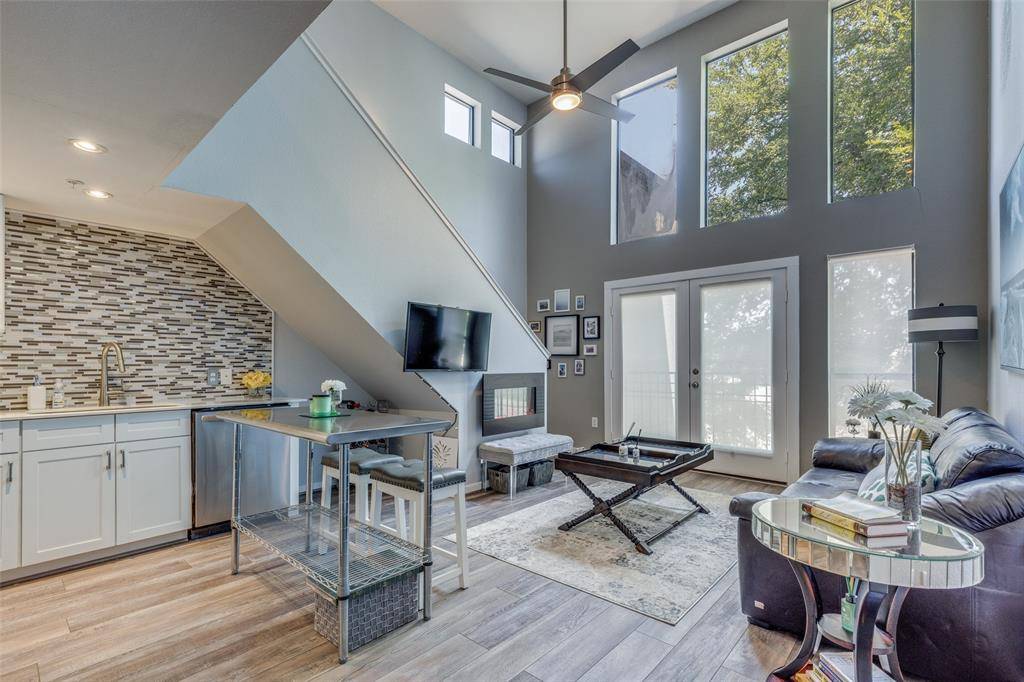 5111 Manett Street #208, Dallas, TX 75206