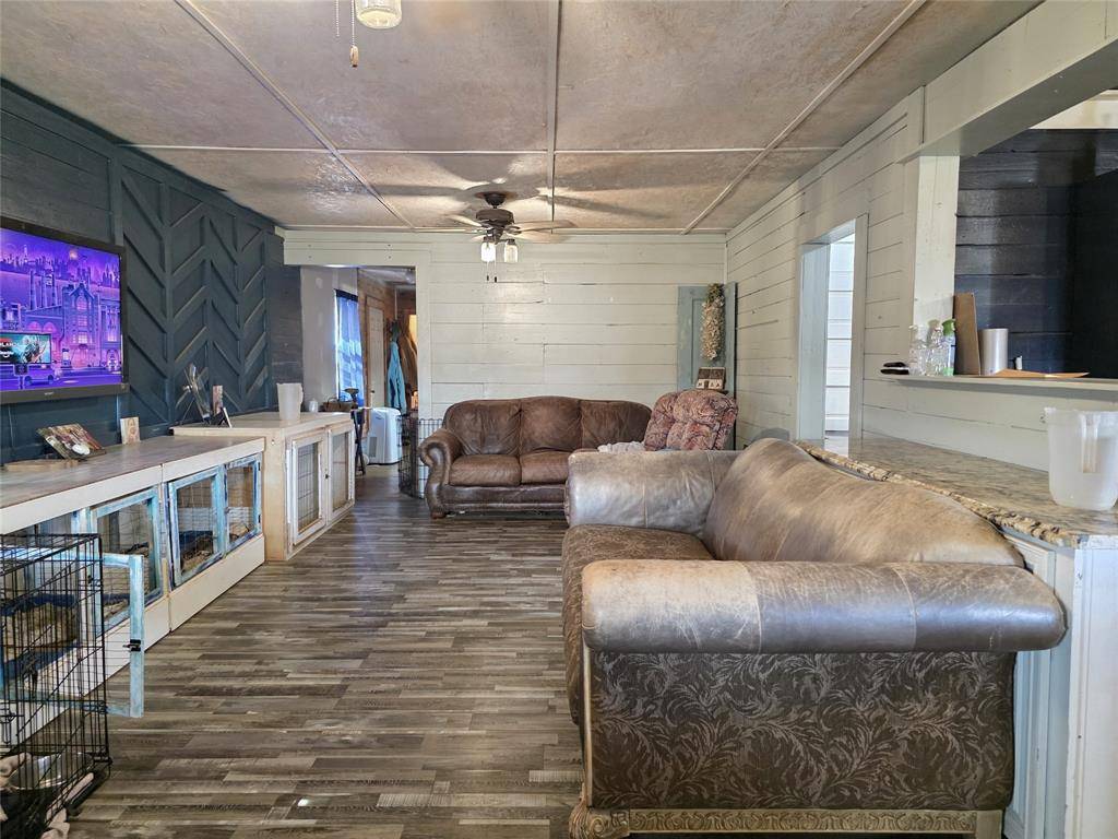 4451 Fm 585, Bangs, TX 76823