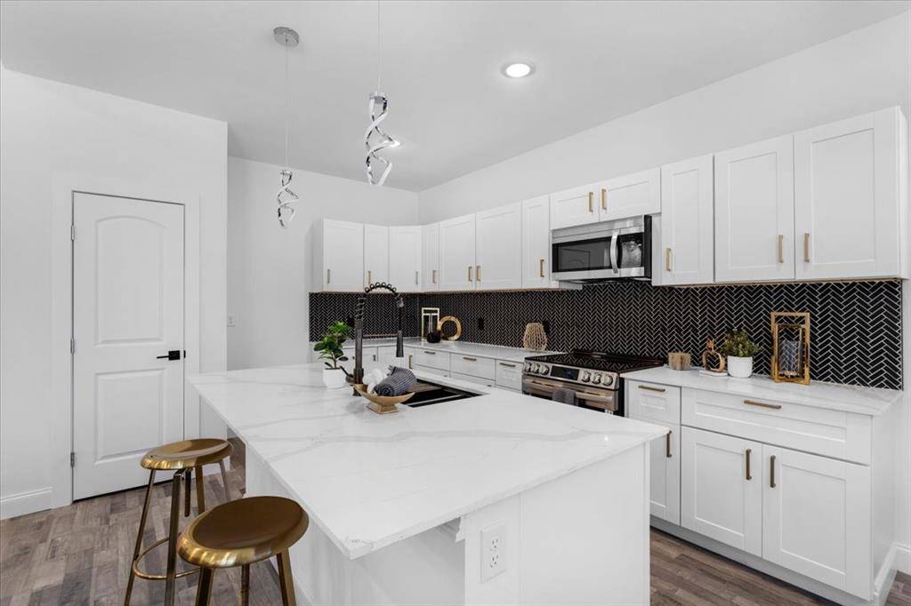 1323 S Montgomery Street, Sherman, TX 75090