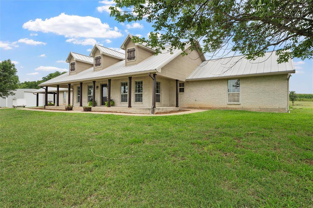 3057 Holy Road, Abbott, TX 76621