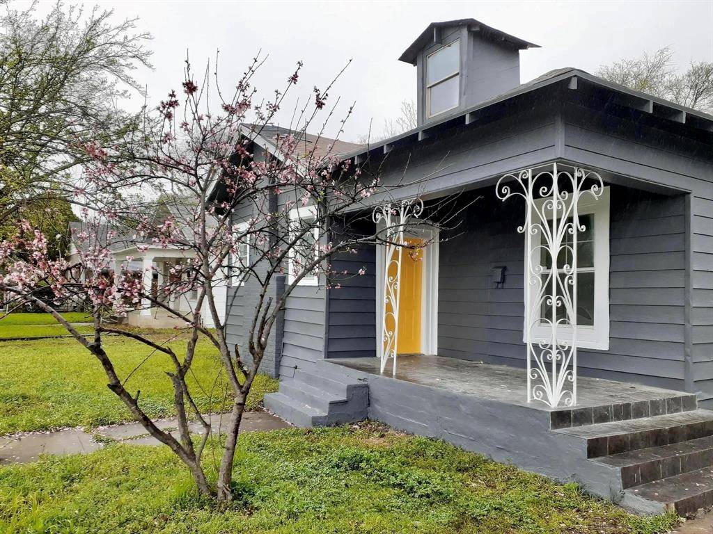 1509 W Page Avenue, Dallas, TX 75208