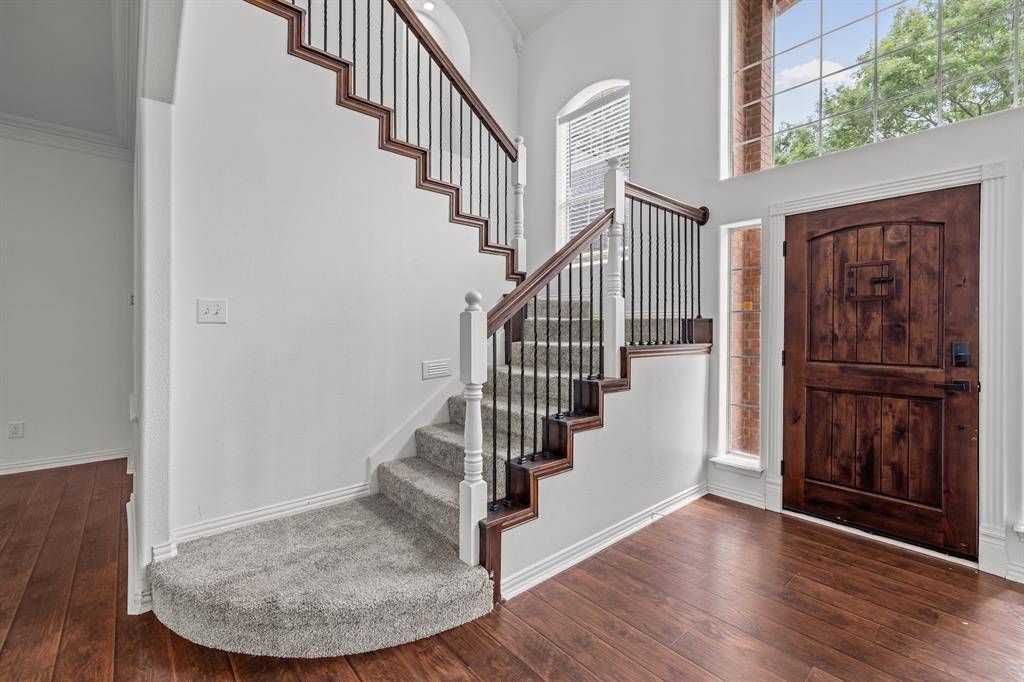 2 Treewood Court, Mansfield, TX 76063