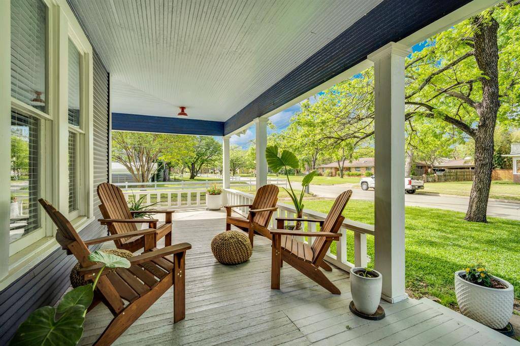 806 N Preston Street, Ennis, TX 75119