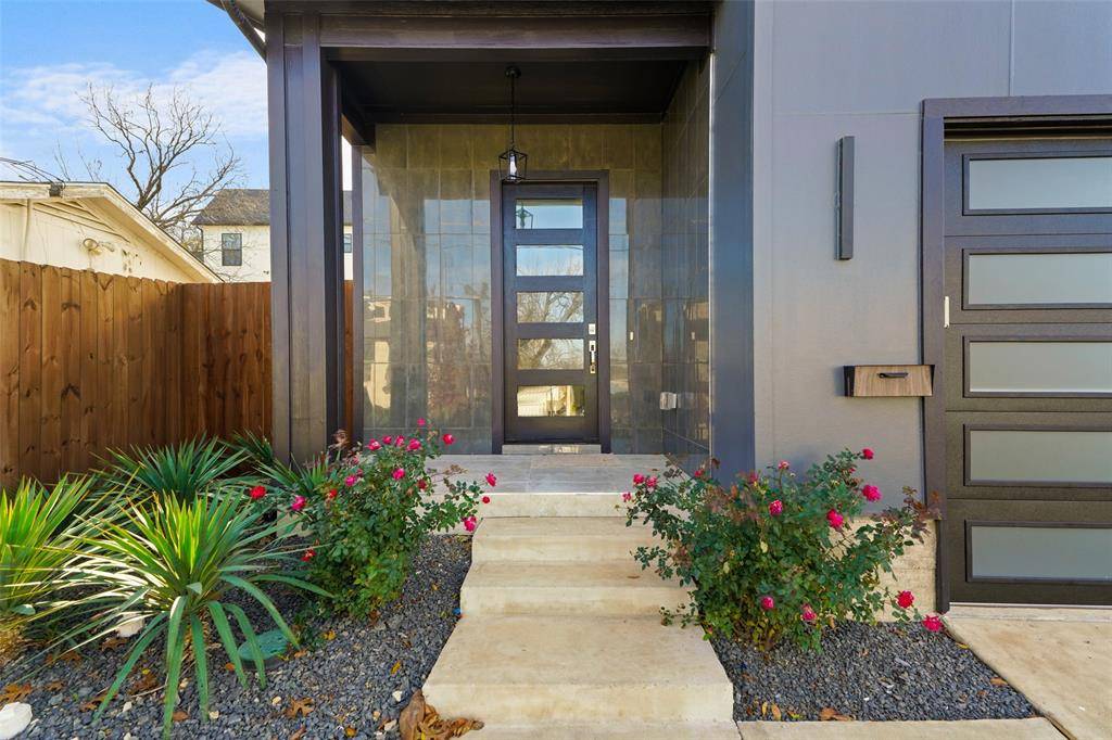 1320 Compton Street, Dallas, TX 75203