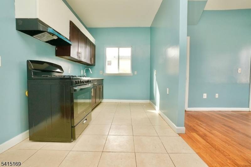 544 S 11Th St, Newark City, NJ 07103