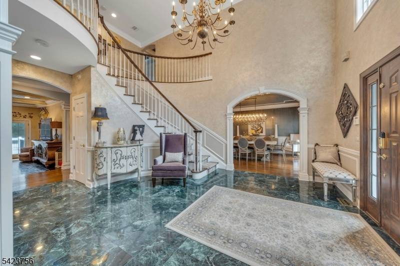 11 Baltusrol Way, Bernards Twp., NJ 07931