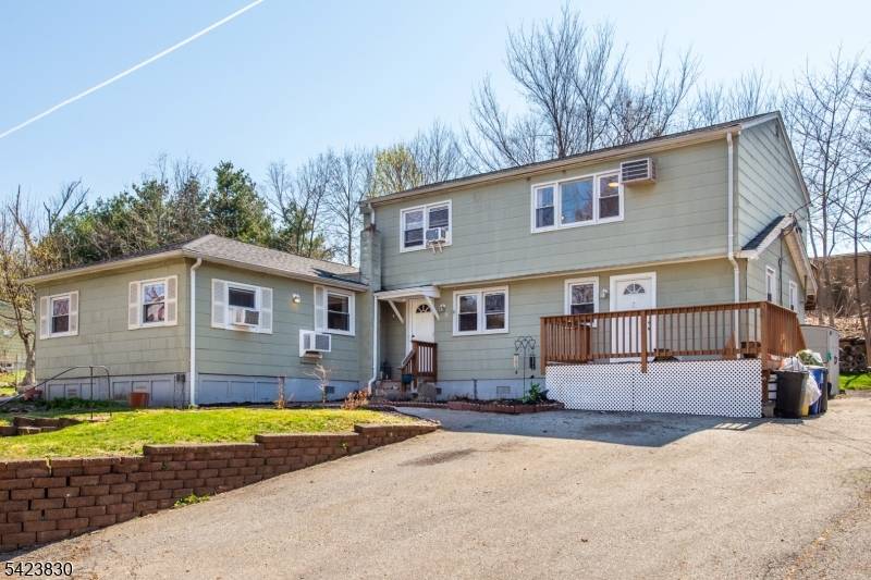 78 Overlook Rd, West Milford Twp., NJ 07480