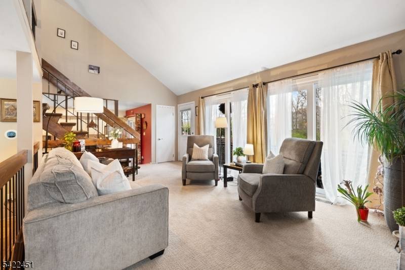 124 Bluebird Dr #4C, Hillsborough Twp., NJ 08844