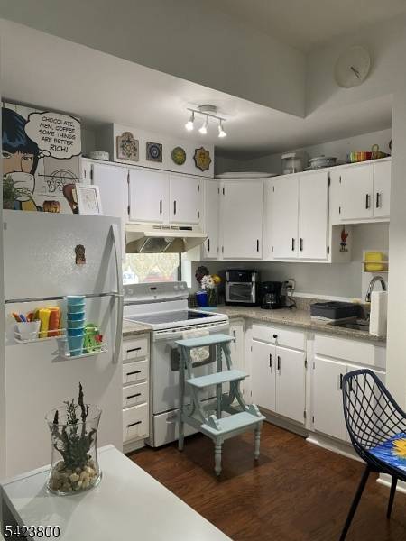 6-16 E Blackwell St Apt 2C #2C, Dover Town, NJ 07801