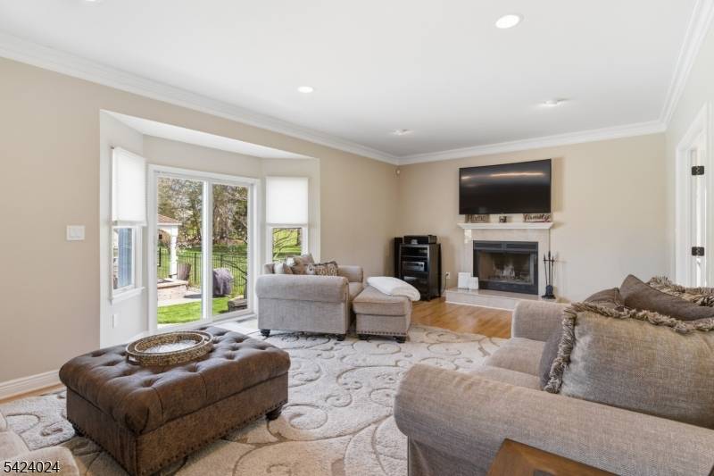 212 Fairfield Ln, Hillsborough Twp., NJ 08844