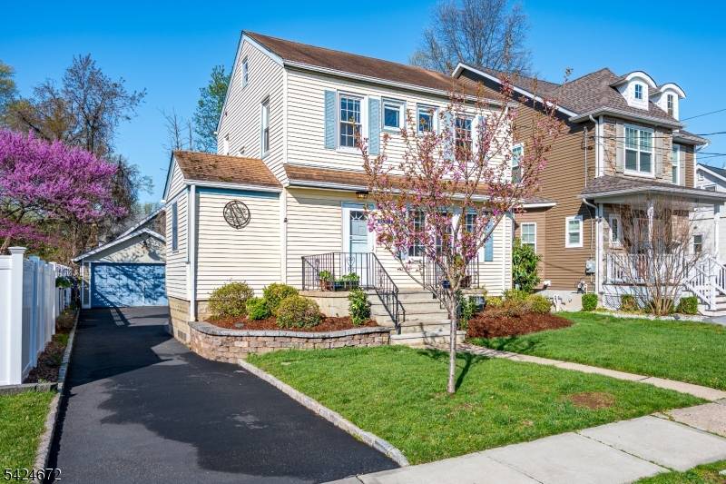 121 Columbia Ave, Metuchen Boro, NJ 08840