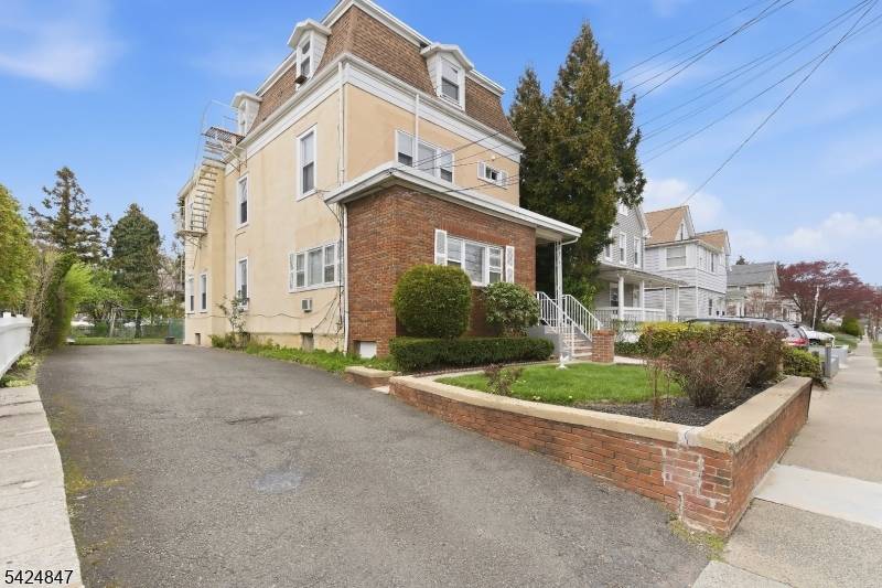 129 Duer St, North Plainfield Boro, NJ 07060