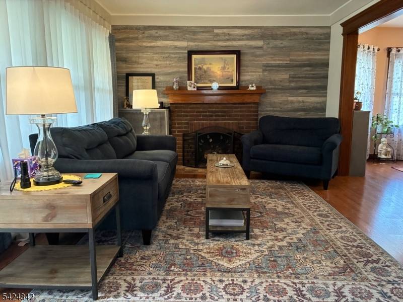 86 Van Houten Pl, Belleville Twp., NJ 07109