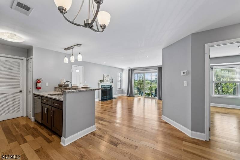 21 LEAR CT. #21, East Brunswick Twp., NJ 08816