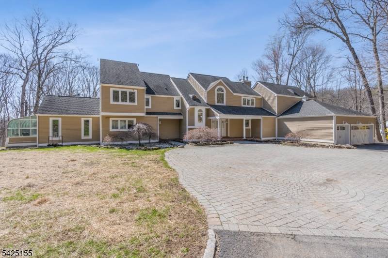101 Rippling Brook Way, Bernardsville Boro, NJ 07924