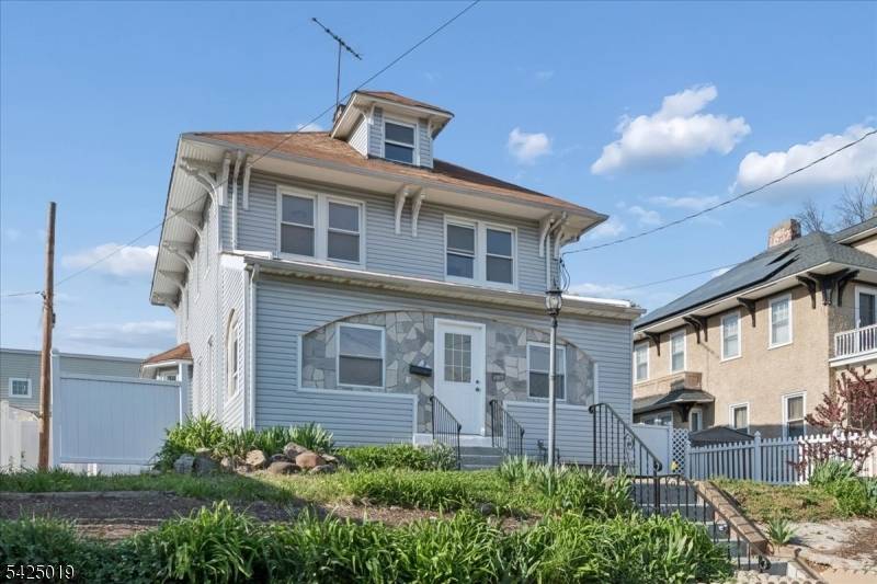 109 E 6Th Ave, Roselle Boro, NJ 07203